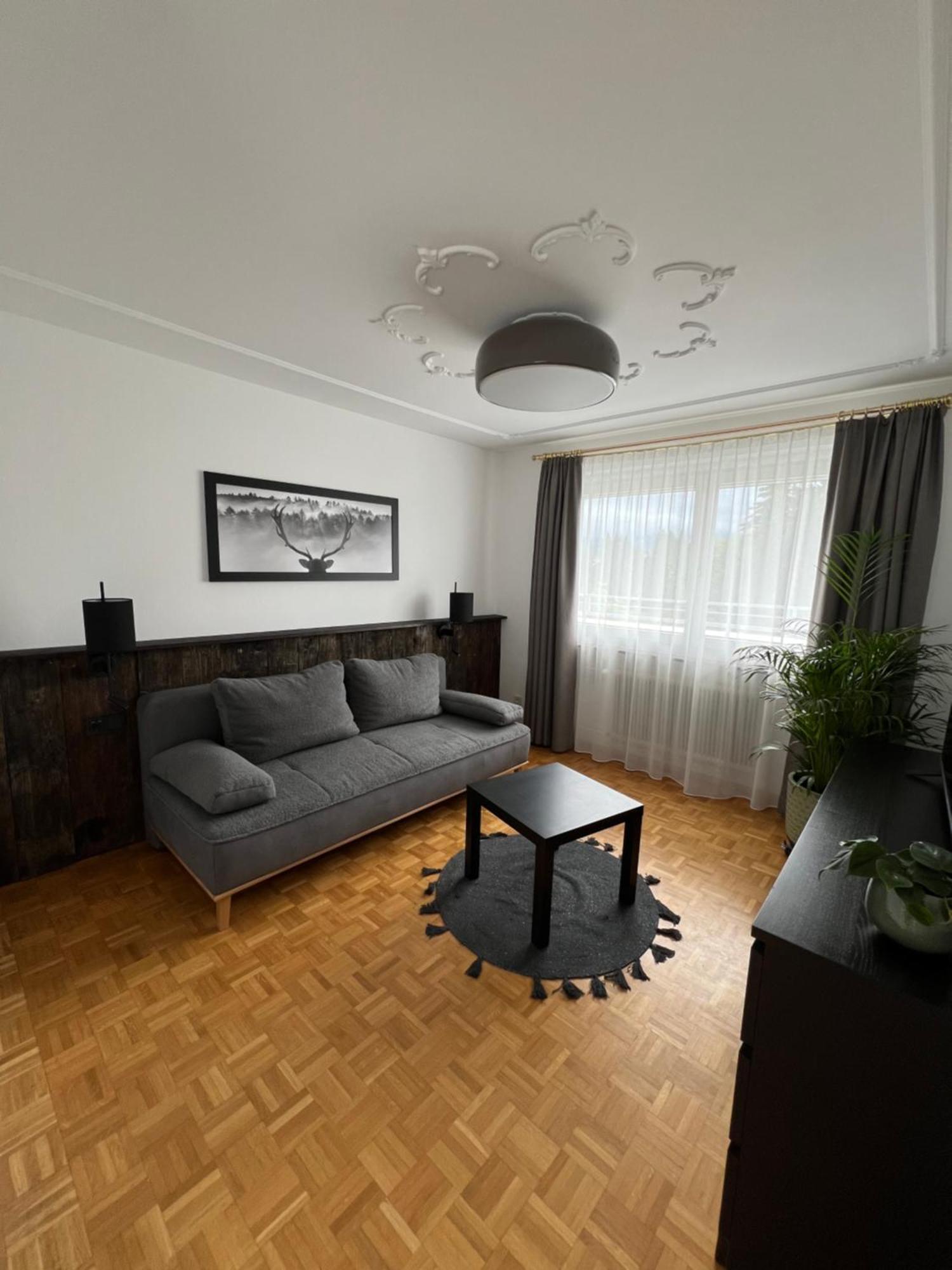 Ueber Den Daechern Von Appartement